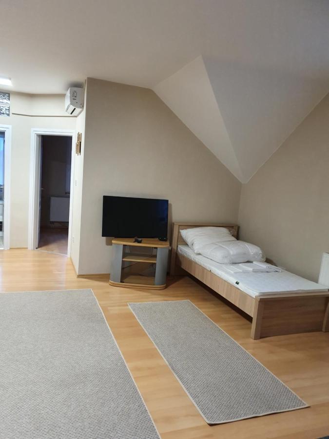 Bella Apartman Szeged Exterior foto